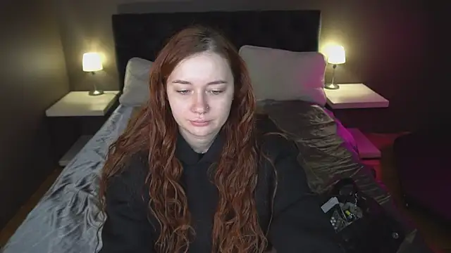 Snapshot of carolina_elf chatting on 02/22/25, 05:44 carolina elf online show from 02/22/25, 05:44