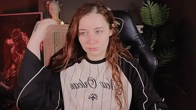 Snapshot of carolina_elf chatting on 02/26/25, 06:04 carolina elf online show from 02/26/25, 06:04