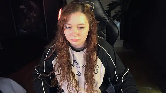 Snapshot of carolina_elf chatting on 02/27/25, 07:12 carolina elf online show from 02/27/25, 07:12