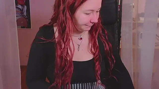 Snapshot of carolina_elf chatting on 10/16/25, 05:19 carolina elf online show from 10/16/25, 05:19