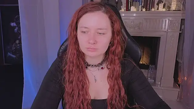 Snapshot of carolina_elf chatting on 10/17/25, 12:19 carolina elf online show from 10/17/25, 12:19