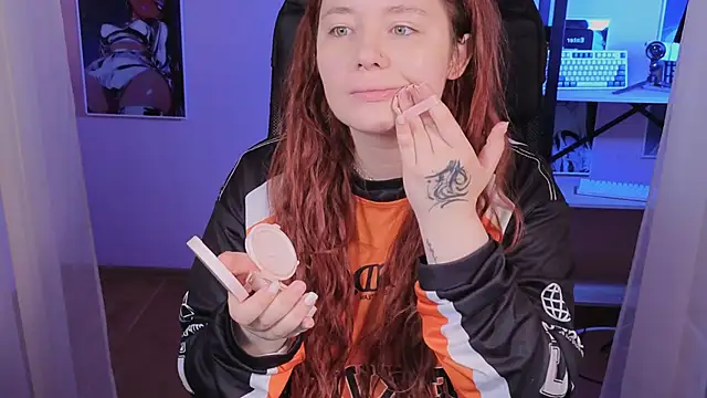 Snapshot of carolina_elf chatting on 10/29/25, 07:21 carolina elf online show from 10/29/25, 07:21