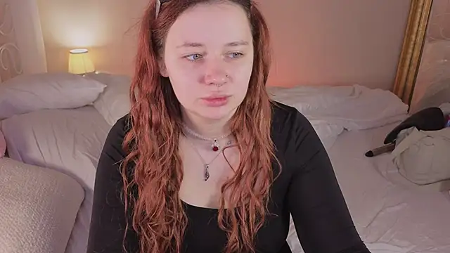 Snapshot of carolina_elf chatting on 11/12/25, 12:38 carolina elf online show from 11/12/25, 12:38