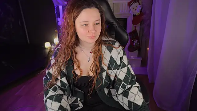 Snapshot of carolina_elf chatting on 12/16/25, 05:12 carolina elf online show from 12/16/25, 05:12