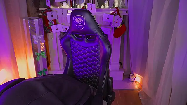 Snapshot of carolina_elf chatting on 01/13/26, 05:02 carolina elf online show from 01/13/26, 05:02