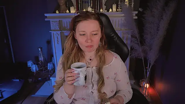 Snapshot of carolina_elf chatting on 01/17/26, 05:34 carolina elf online show from 01/17/26, 05:34