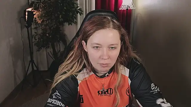 Snapshot of carolina_elf chatting on 02/20/26, 05:26 carolina elf online show from 02/20/26, 05:26