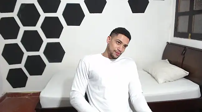 Snapshot of Jhors__Collens chatting on 01/23/25, 04:19 Jhors Collens online show from 01/23/25, 04:19