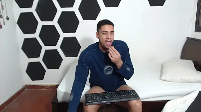 Snapshot of Jhors__Collens chatting on 02/06/25, 08:39 Jhors Collens online show from 02/06/25, 08:39