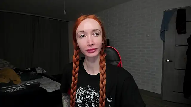 Snapshot of Roxy_Silver chatting on 11/24/25, 08:52 Roxy Silver online show from 11/24/25, 08:52