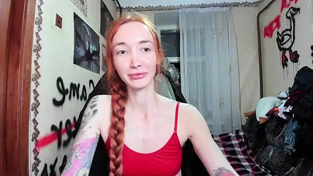 Snapshot of Roxy_Silver chatting on 11/30/25, 08:02 Roxy Silver online show from 11/30/25, 08:02