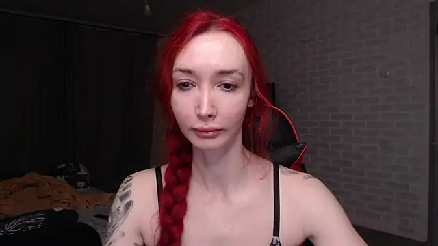 Snapshot of Roxy_Silver chatting on 06/22/26, 09:01 Roxy Silver online show from 06/22/26, 09:01