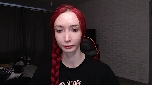 Snapshot of Roxy_Silver chatting on 06/23/26, 12:25 Roxy Silver online show from 06/23/26, 12:25