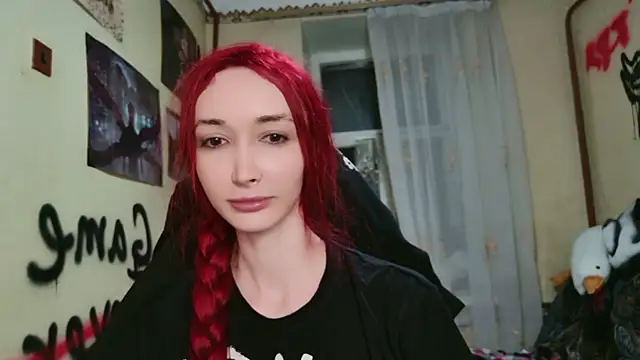 Snapshot of Roxy_Silver chatting on 07/18/26, 10:46 Roxy Silver online show from 07/18/26, 10:46