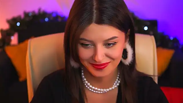 NicoleMun online show from 12/20/24, 07:28