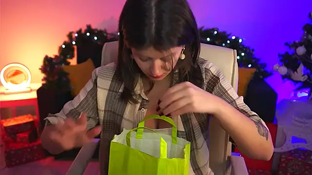 NicoleMun online show from 01/07/25, 01:14