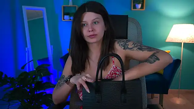 NicoleMun online show from 02/18/25, 12:17