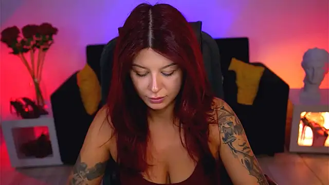 NicoleMun online show from 10/14/25, 12:50