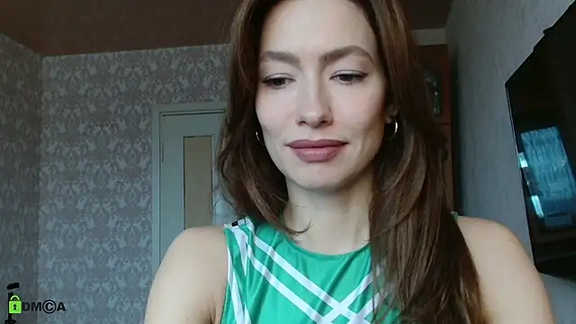 Snapshot of alicia_spicy chatting on 10/29/25, 07:43 alicia spicy online show from 10/29/25, 07:43