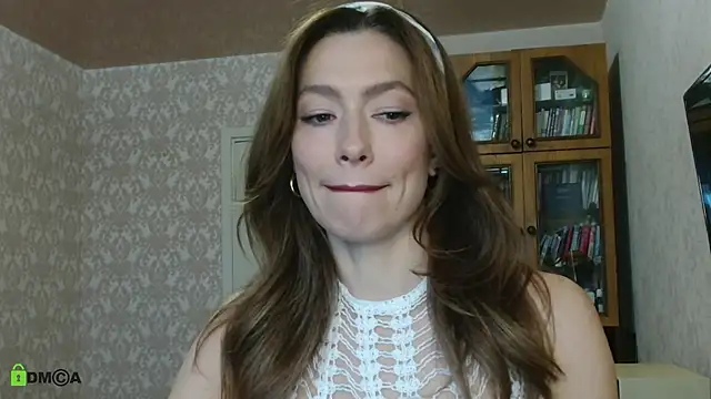 Snapshot of alicia_spicy chatting on 11/18/25, 05:45 alicia spicy online show from 11/18/25, 05:45