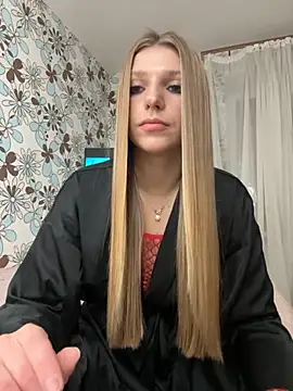 Snapshot of adel_secret chatting on 11/01/25, 08:33 adel secret online show from 11/01/25, 08:33