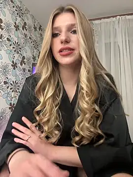 Snapshot of adel_secret chatting on 11/25/25, 09:04 adel secret online show from 11/25/25, 09:04