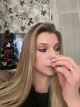 Snapshot of adel_secret chatting on 12/20/25, 09:11 adel secret online show from 12/20/25, 09:11