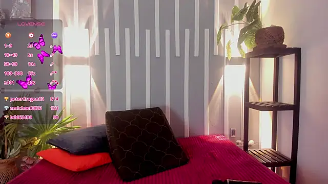Charlotte  Brown  online show from 12/21/24, 05:51