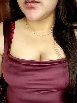 Snapshot of AK---47 chatting on 12/26/24, 03:20 AK---47 online show from 12/26/24, 03:20