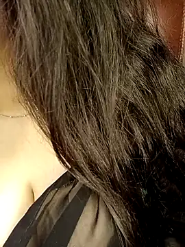 Snapshot of AK---47 chatting on 03/01/25, 11:39 AK---47 online show from 03/01/25, 11:39