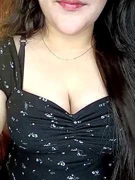 Snapshot of AK---47 chatting on 11/08/25, 03:12 AK---47 online show from 11/08/25, 03:12