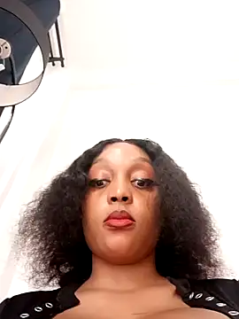 Busty Bambi online show from 12/22/24, 10:17