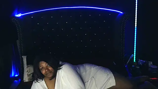 Snapshot of msyvette1970@xh chatting on 02/13/25, 05:05 msyvette1970xh online show from 02/13/25, 05:05