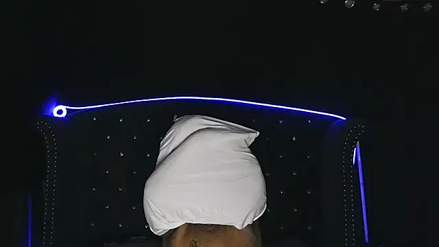 Snapshot of msyvette1970@xh chatting on 03/13/25, 05:00 msyvette1970xh online show from 03/13/25, 05:00