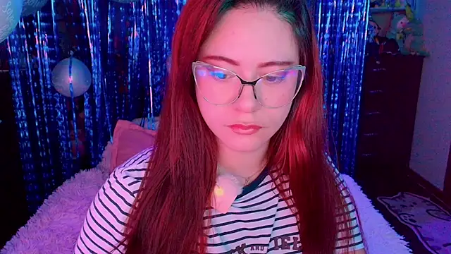 Snapshot of _niiky chatting on 07/17/26, 10:44 niiky online show from 07/17/26, 10:44