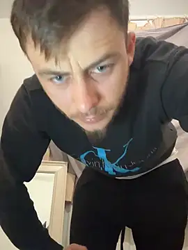 Julian128 online show from 03/06/25, 10:58