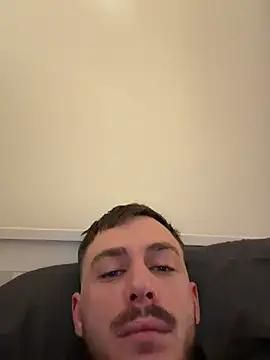 Julian128 online show from 11/30/25, 09:52