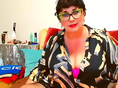 Olvia7985 online show from 06/05/26, 07:52