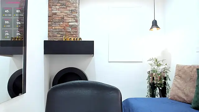  LaraMom  online show from 10/21/25, 07:36