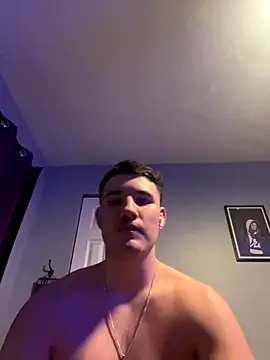 Snapshot of Shaded24 chatting on 12/04/25, 04:11 Shaded24 online show from 12/04/25, 04:11