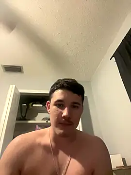 Snapshot of Shaded24 chatting on 12/17/25, 05:57 Shaded24 online show from 12/17/25, 05:57