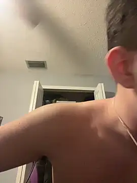 Snapshot of Shaded24 chatting on 12/19/25, 06:20 Shaded24 online show from 12/19/25, 06:20