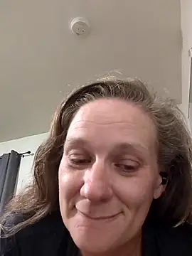 Snapshot of ChileVerde12 chatting on 04/11/26, 05:12 ChileVerde12 online show from 04/11/26, 05:12