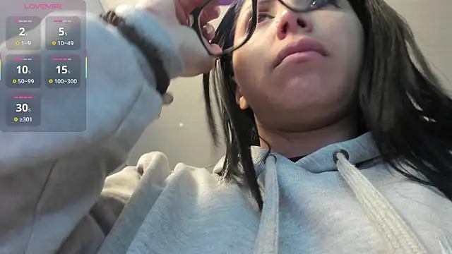 tiffani  love online show from 03/06/25, 12:41