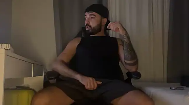 MiloCtc online show from 02/11/25, 02:25