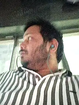 DeepakXxxR86 online show from 12/14/25, 08:13