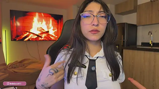 MarianaBranzz online show from 03/26/26, 01:22