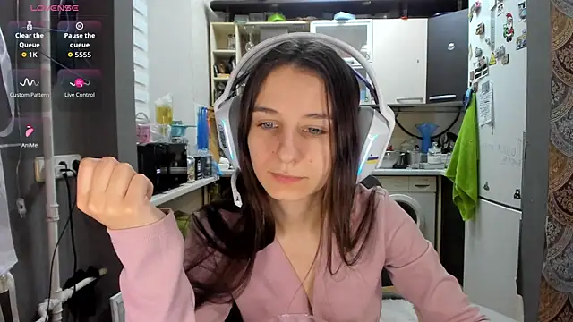  Nika Kik online show from 02/11/26, 09:42