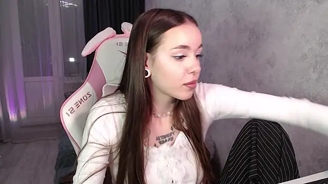 naughty dakota online show from 10/11/25, 04:05