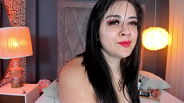 nahomi sweett online show from 02/28/25, 05:48